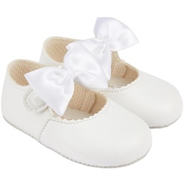Baby Girls White Bow Matt Pram Shoes